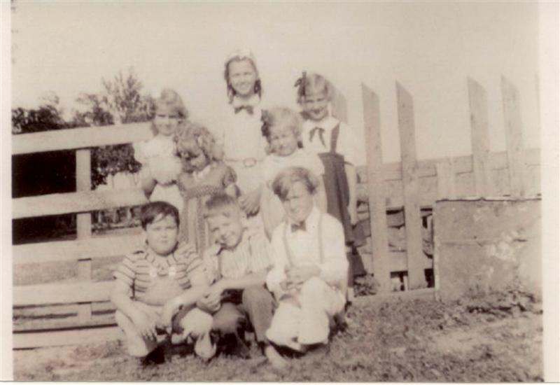 RoseMarie with Carol Ann on her right  I don't know the others other than Donnie Jun 4, 1941
